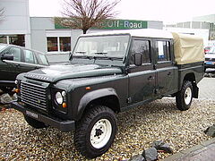 Land Rover Defender 130 CC TD4 E