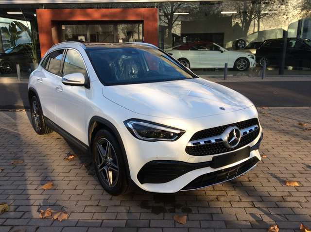 Mercedes-Benz GLA 200 AMG * 360° CAM * PANO * MEMORY * DAB * SFEER