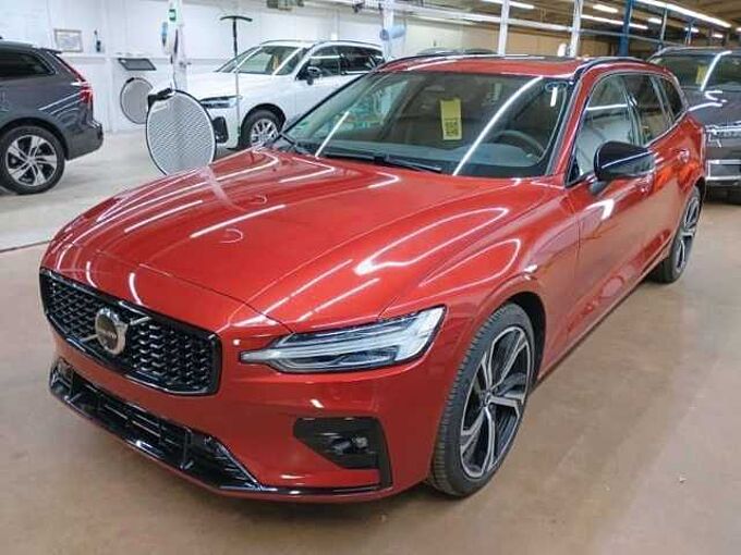 Volvo V60 B4 Kombi Plus Dark Standhzg ACC 360°H&K