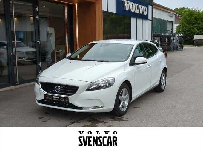 Volvo V40 Kinetic T2 Sperrdiff. Klimaautom Keyless Notbremsass. Berganfahrass. Kollisi
