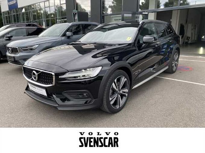 Volvo V60 Cross Country Cross Country Pro AWD B4 Diesel EU6d HUD StandHZG Navi Digital