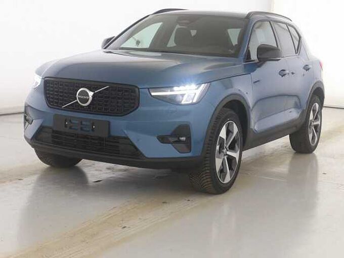 Volvo XC 40 B4 Plus Dark FWD*Fahrerassi*LED*