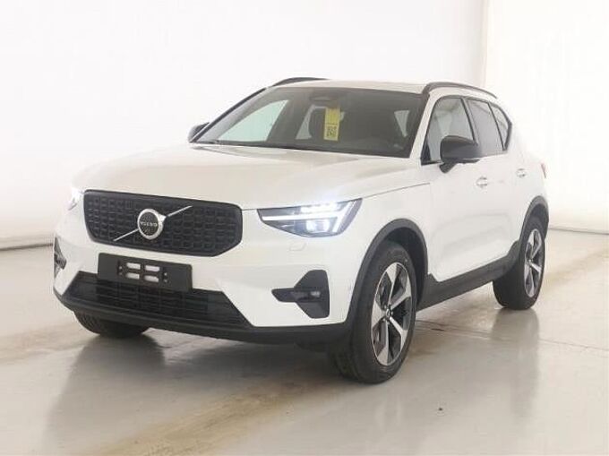 Volvo XC 40 B4 Benzin 2WD Ultra Dark DKG/Panorama/360°