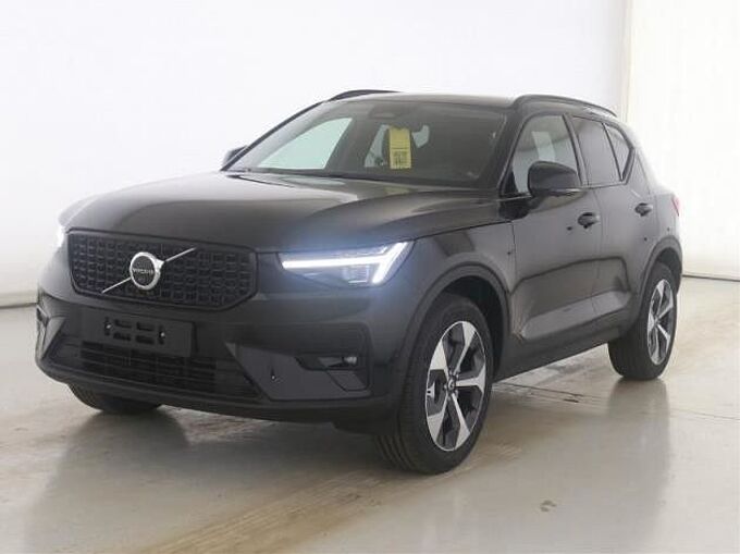 Volvo XC 40 B3 Benzin 2WD Plus Dark DKG/Panorama/Pixel
