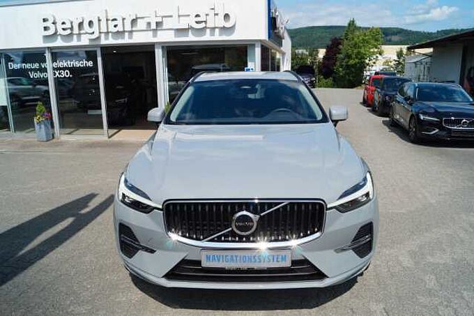 Volvo XC 60 B4 Diesel 2WD Core Aut./BLIS/AHK/Kamera/19'