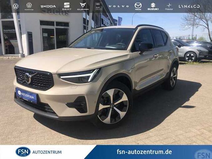 Volvo XC 40 B3 Plus Dark Pixel LED