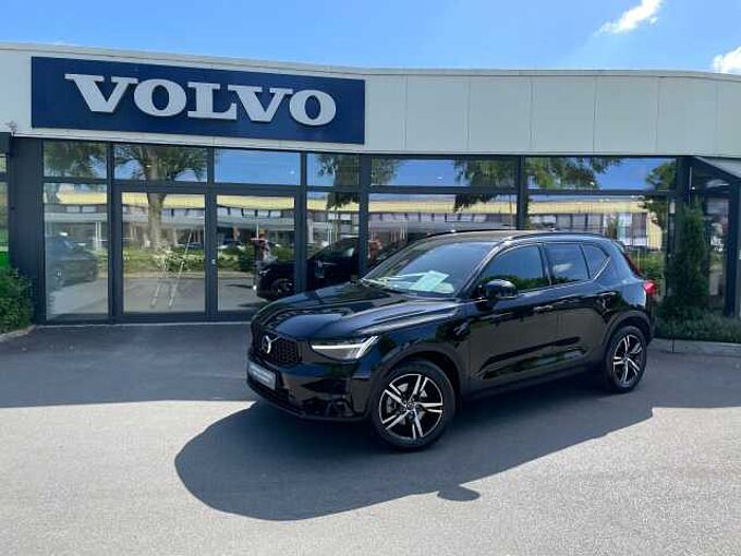 Volvo XC 40 B3 Plus Dark 2WD SHZ H/K Navi Kamera