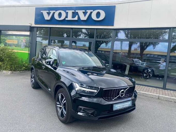 Volvo XC 40 T4 R-Design 2WD, Pano, IntelliSafe Pro, uvm