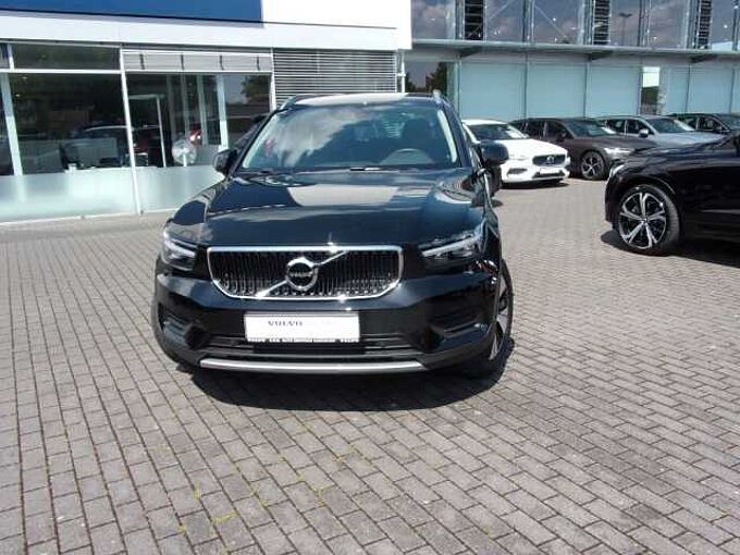 Volvo XC 40 Momentum Pro AWD