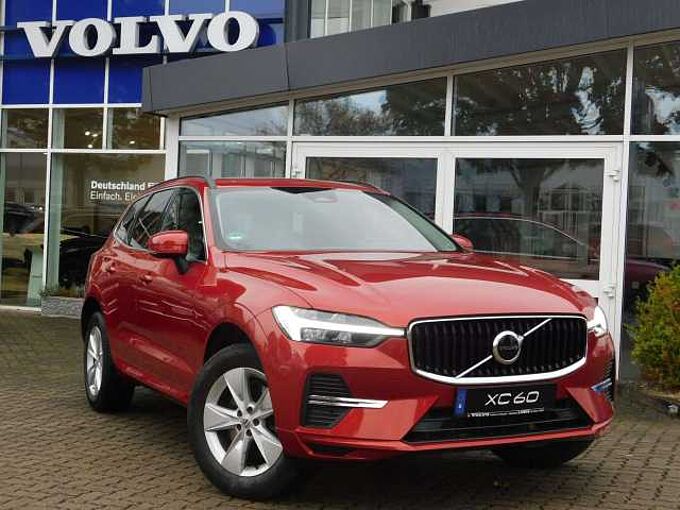 Volvo XC60 Momentum Pro 2WD
