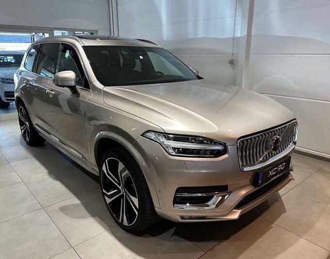 Volvo XC 90 B5 Ultimate Bright AWD - 7Sitze- Luftfahrw.