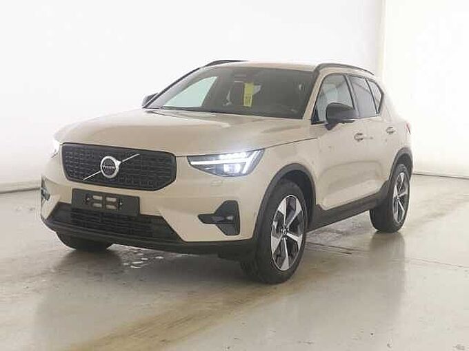 Volvo XC40 Plus Dark B3 19''LM Y Design DAB Harman LED Leder Memory