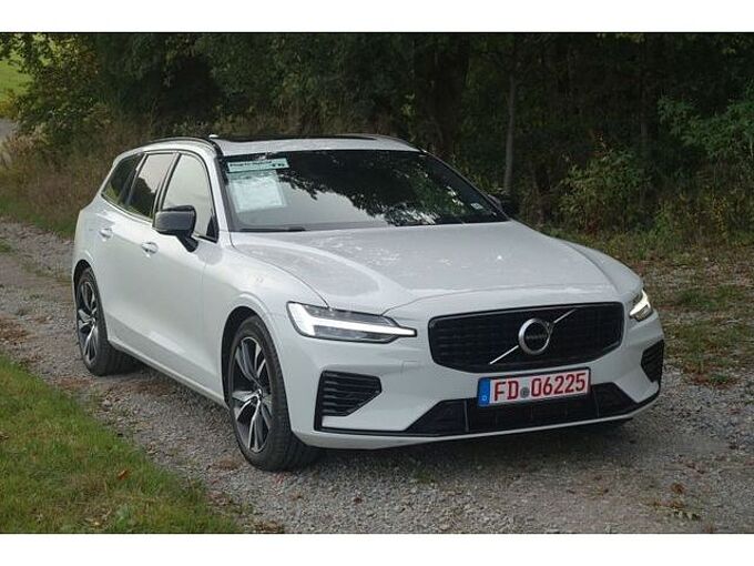 Volvo V60 T6 PHEV AWD R-Design HUD AHK PANO RFK