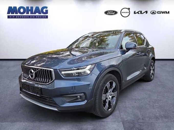 Volvo XC40 D4 AWD Inscription mit Panorama,Kamera,ACC,BliS,Navi,Leder,PDC,CarPlay