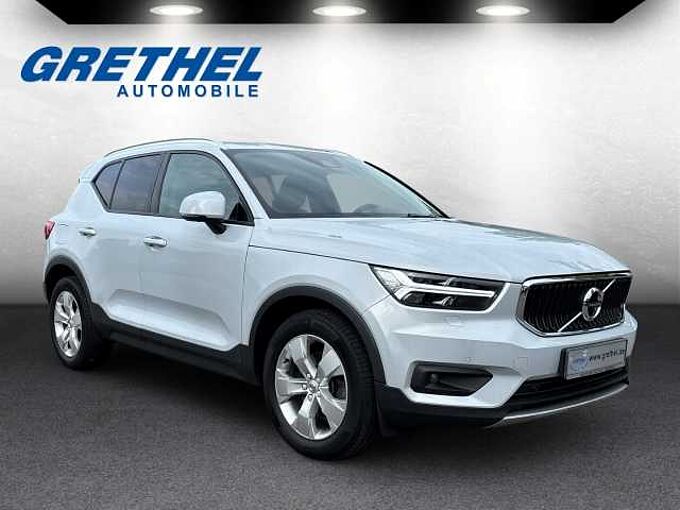 Volvo XC40 Momentum Pro AWD T4 EU6d-T AHK-klappbar Navi Leder Dig. Cockpit Memory Sitz