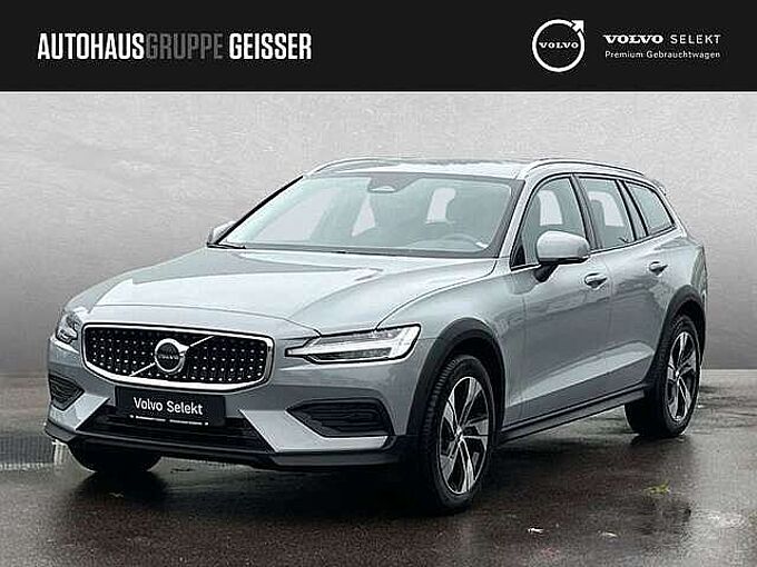 Volvo V60 Cross Country B4 AWD Plus Mild Hybrid LED