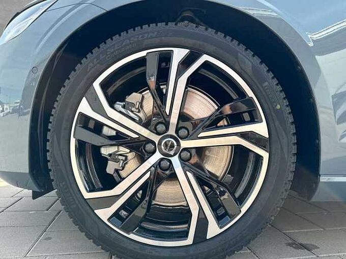 Volvo S60 B5 AWD Mild-Hybrid Ultimate Dark ACC BLIS SD