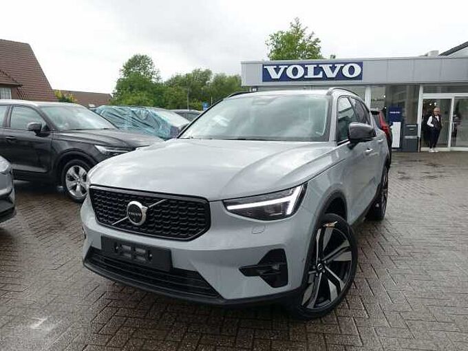 Volvo XC40 Ultra B4 Dark/Pano/BLIS/H&K/Memory/360°