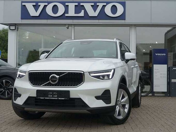 Volvo XC40 Core B3 Mild-Hybrid/Kamera/Pilot/Memory/LED