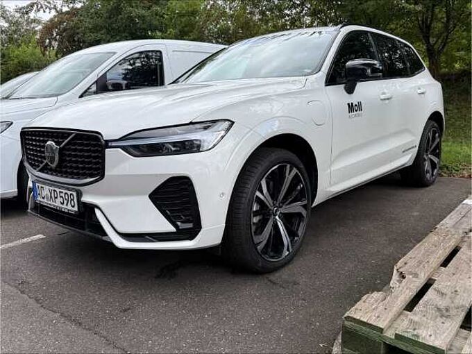 Volvo XC60 Plus Dark Recharge Plug-In Hybrid AWD T8 Twin Engine EU6e Allrad StandHZG d Plus Dark Recharge Plug-In Hybrid AWD T8 Twin Engine EU6e Allrad StandHZG digita
