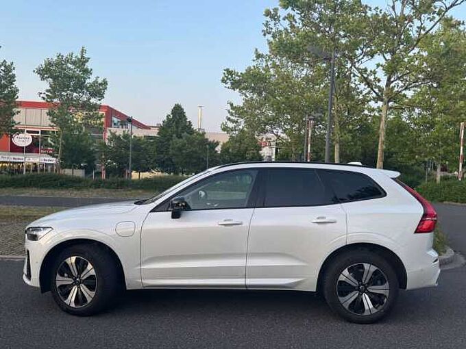 Volvo XC60 PLUS DARK Plug-In Hybrid*360*STH*360°*SD*SL