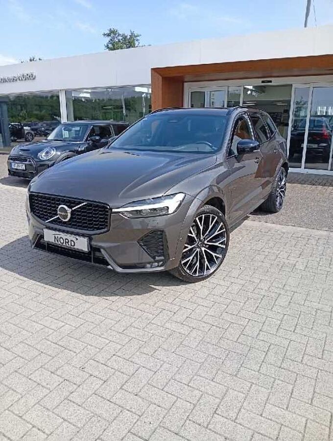 Volvo XC 60 B5D R Design AWD/22'AHK/GSD/Standheiz