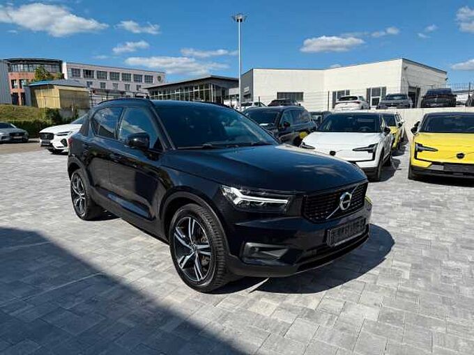 Volvo XC 40 B4 R-DESIGN+NAVI+ALCANTARA+EL.SITZE+CAM+PDC
