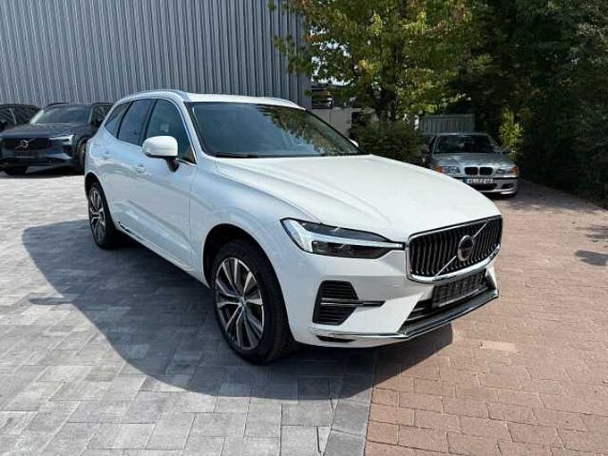 Volvo XC 60 T6 AWD+INSCR.EXPR+AHK+20'+UNFALLFREI+PRIVAC