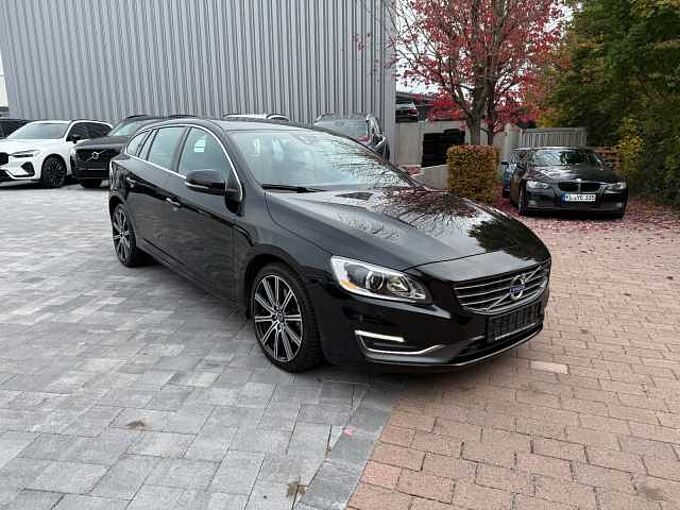 Volvo V60 D5 SUMMUM+LEDER+EL.SITZE+ACC+PANO