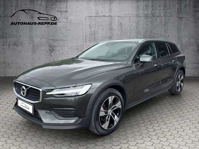 Volvo V60 Cross Country B4 Diesel AWD / *Business-Paket*