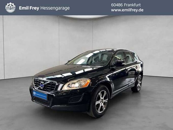 Volvo XC60 D5 AWD Summum Glasd Navi Xenon Kamera PDCv+h