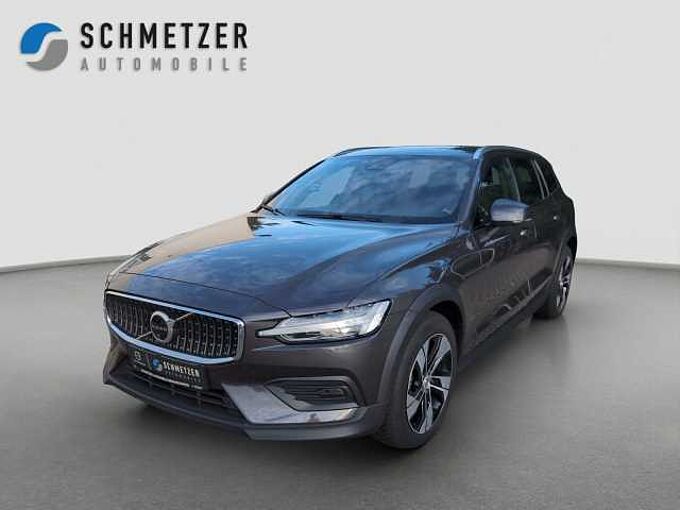 Volvo V60 Cross Country CC+B4+AWD+GT+CCPlus+Panorama+360°Kam+Harman++