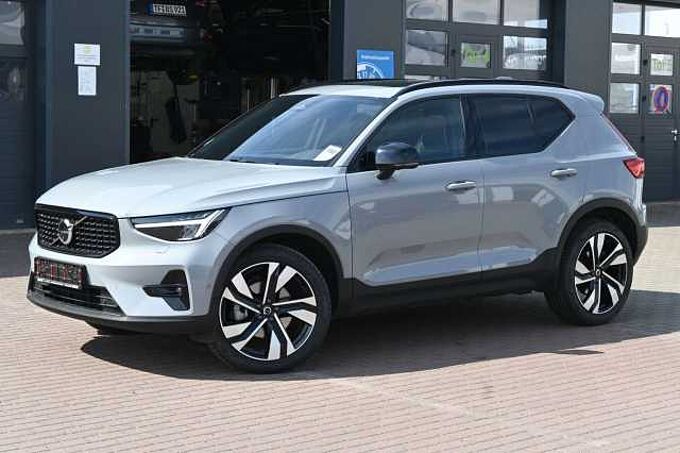 Volvo XC40 B4 Plus Dark*LED*PANO*360*STHZ*H&K*DAB*BLIS
