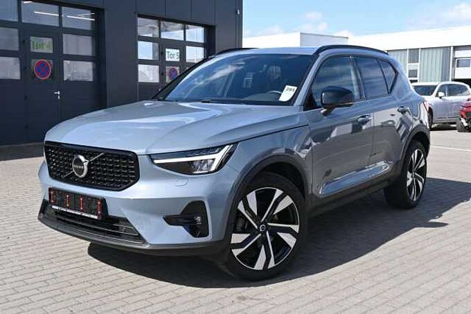 Volvo XC40 B4 DKG Ultimate Dark*FSHZG*PANO*BLIS*ACC