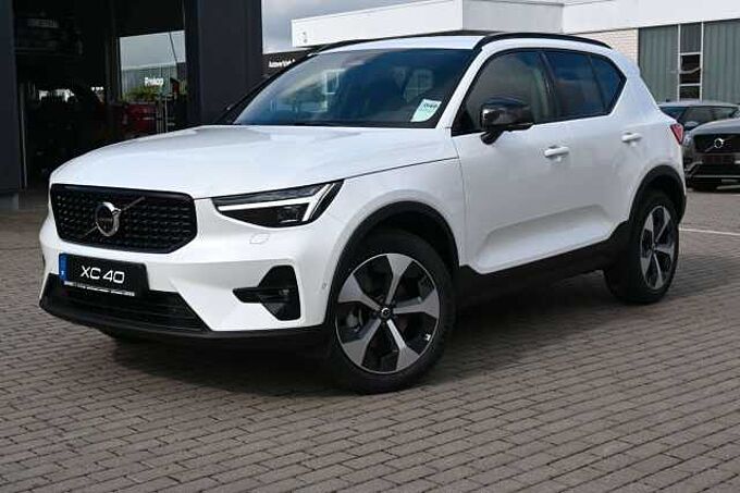 Volvo XC40 B4 DKG Plus Dark*FSHZG*360°*ACC*Allwetter