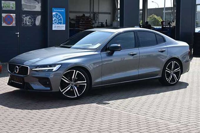 Volvo S60 T4 R-Design*LED*PANO*360*H&K*STHZ*HUD*DAB+