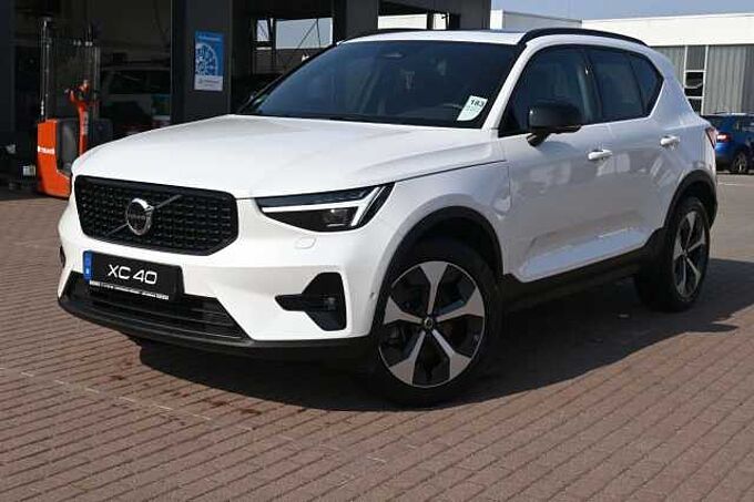 Volvo XC40 B4 DSG Ultra Dark*FSHZG*360°*ACC*AHK