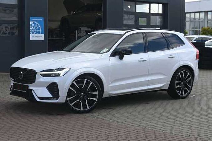 Volvo XC60 UltimateDark AWD*MASS*LUFT*HUD*B&W*22'*360°