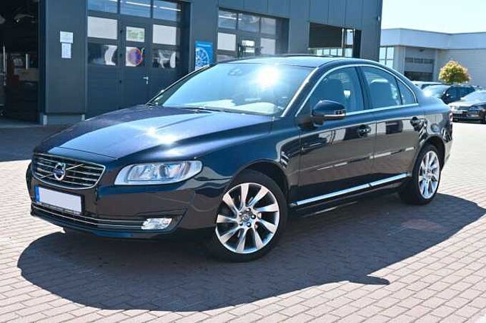 Volvo S80 D4 Mom*AT*ACC*NAV*SITHZ*PANO*XEN*Top