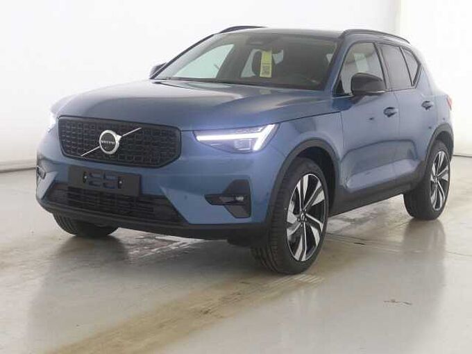 Volvo XC40 B4 FWD Plus Dark 20' 360° FHZ LED H&K PANO 20'