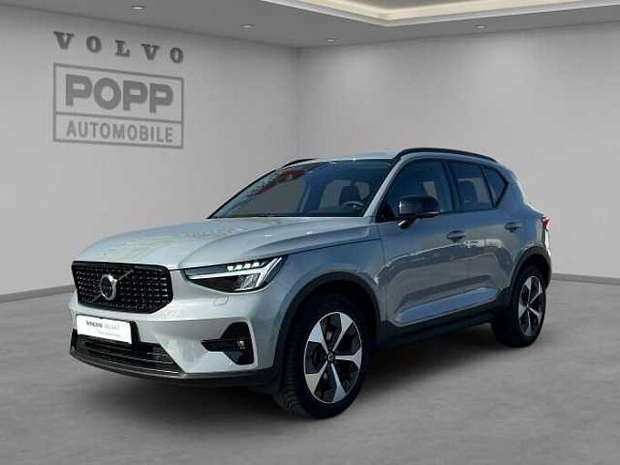 Volvo XC40 B3 FWD Plus Dark 360° ACC FSHZ LED SHZ PANO