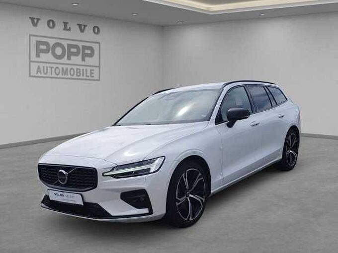 Volvo V60 B4 FWD Plus Dark 360° 4xSHZ ACC H&K LED LHZ
