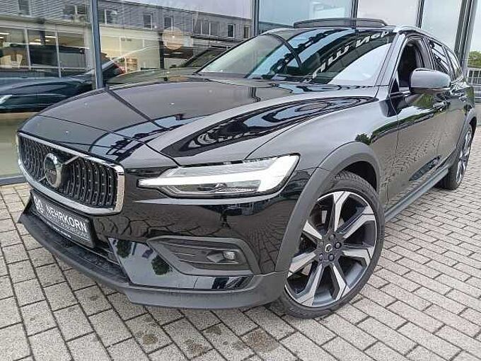 Volvo V60 Cross Country B4D AWD Ultimate 'Massagesitze'