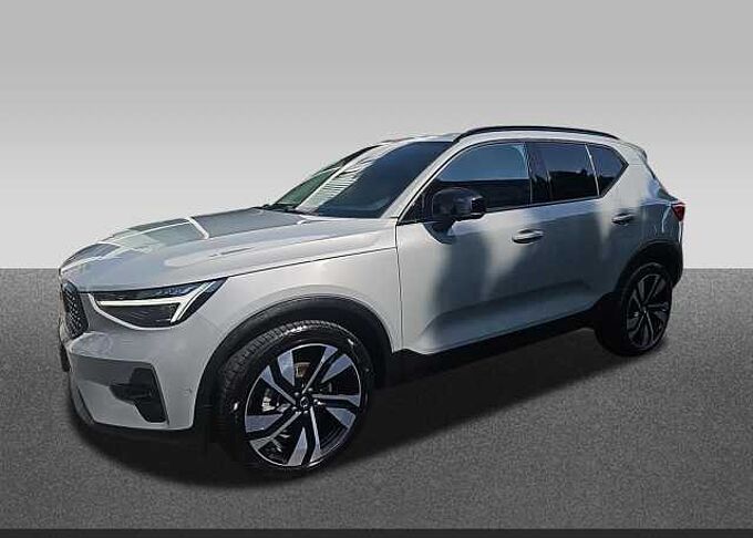 Volvo XC 40 B3 Plus Dark Glasdach/20 Zoll Alu/Leder