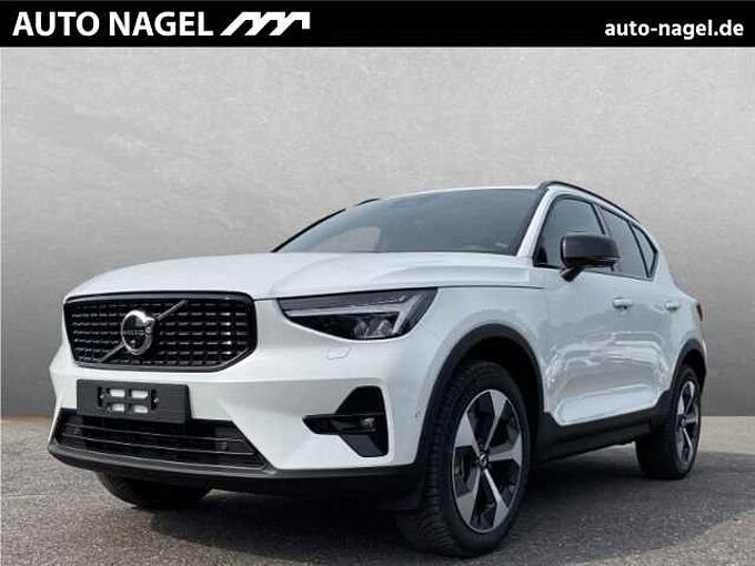 Volvo XC40 B3 Benzin MHEV Plus Dark PANO 360°ACC