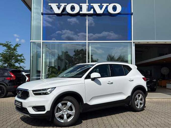 Volvo XC40 T3 Momentum Geartronic 2WD