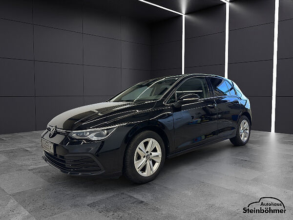 Volkswagen Golf Life 1.5TSI LEDPlus NAV SHZ RearView AppCon 
