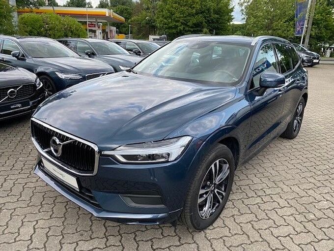 Volvo XC 60 Momentum AWD / Verkauf nur an Gewerbekunden