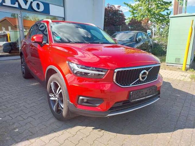 Volvo XC 40 D3 Momentum Autom. Leder