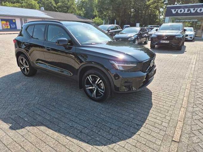Volvo XC 40 Plus Dark 2WD B3